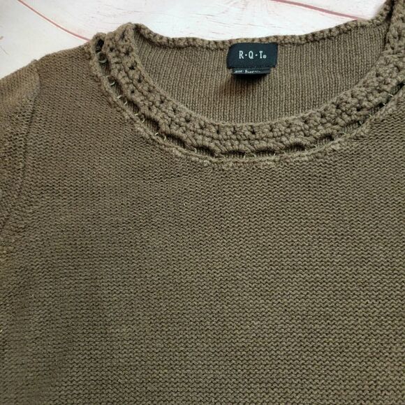 R.Q.T. Sweater L - Picture 2 of 3